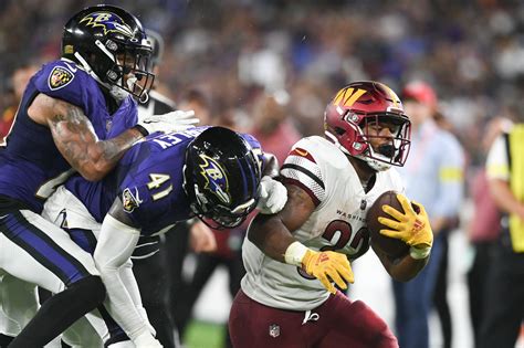 Ravens vs commanders - Aug 21, 2023 · The Baltimore Ravens are looking to keep their 24-game preseason-game winning streak intact as the head to the Nation’s capital for a Monday night showdown with the Washington Commanders at 8 p ... 